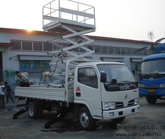 車載式升降機